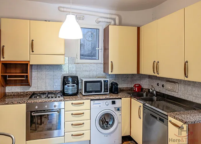 Apartment Center Refuge - Free Parking - Garden - Cruises *