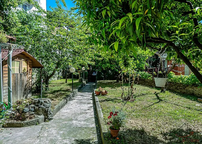Apartment Center Refuge - Free Parking - Garden - Cruises Savona